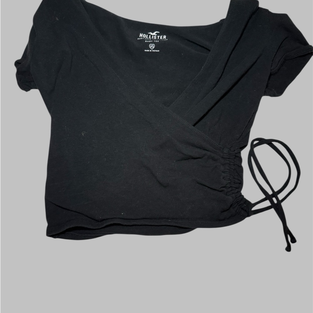Hollister Black Wrap Ruched Short Sleeve Tee
